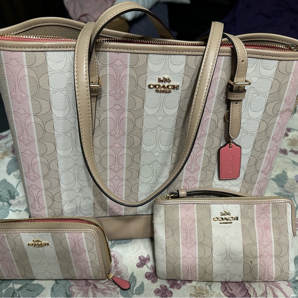 COACH Mollie tote with matching wallet & wristlet